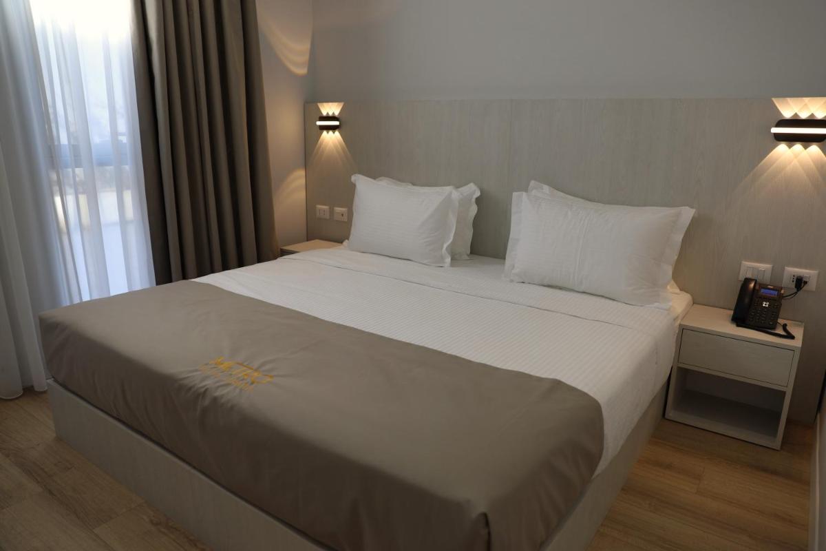 Metro Hotel Terminal - Housity