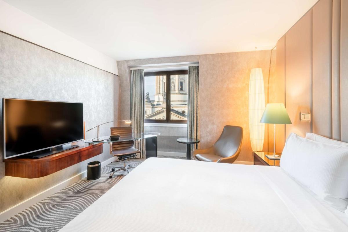 TV/Unterhaltungsangebot in der Unterkunft Hilton Berlin
