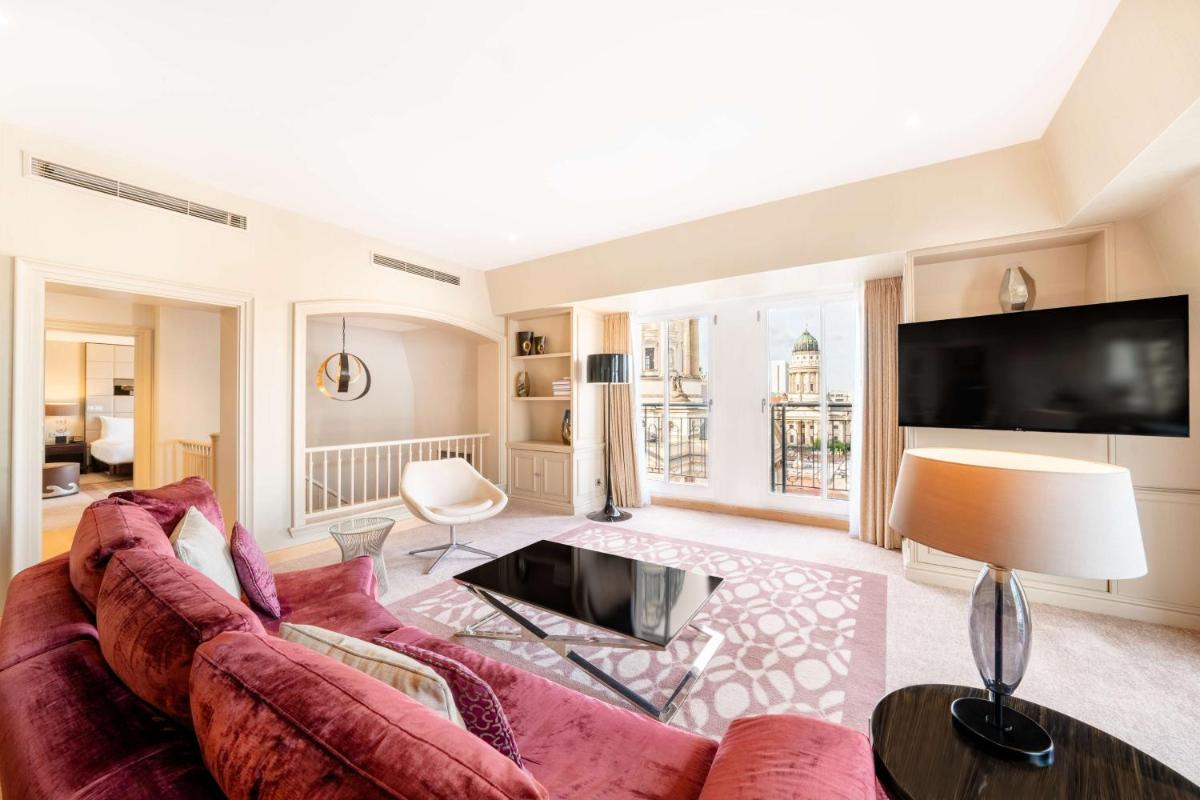 TV/Unterhaltungsangebot in der Unterkunft Hilton Berlin