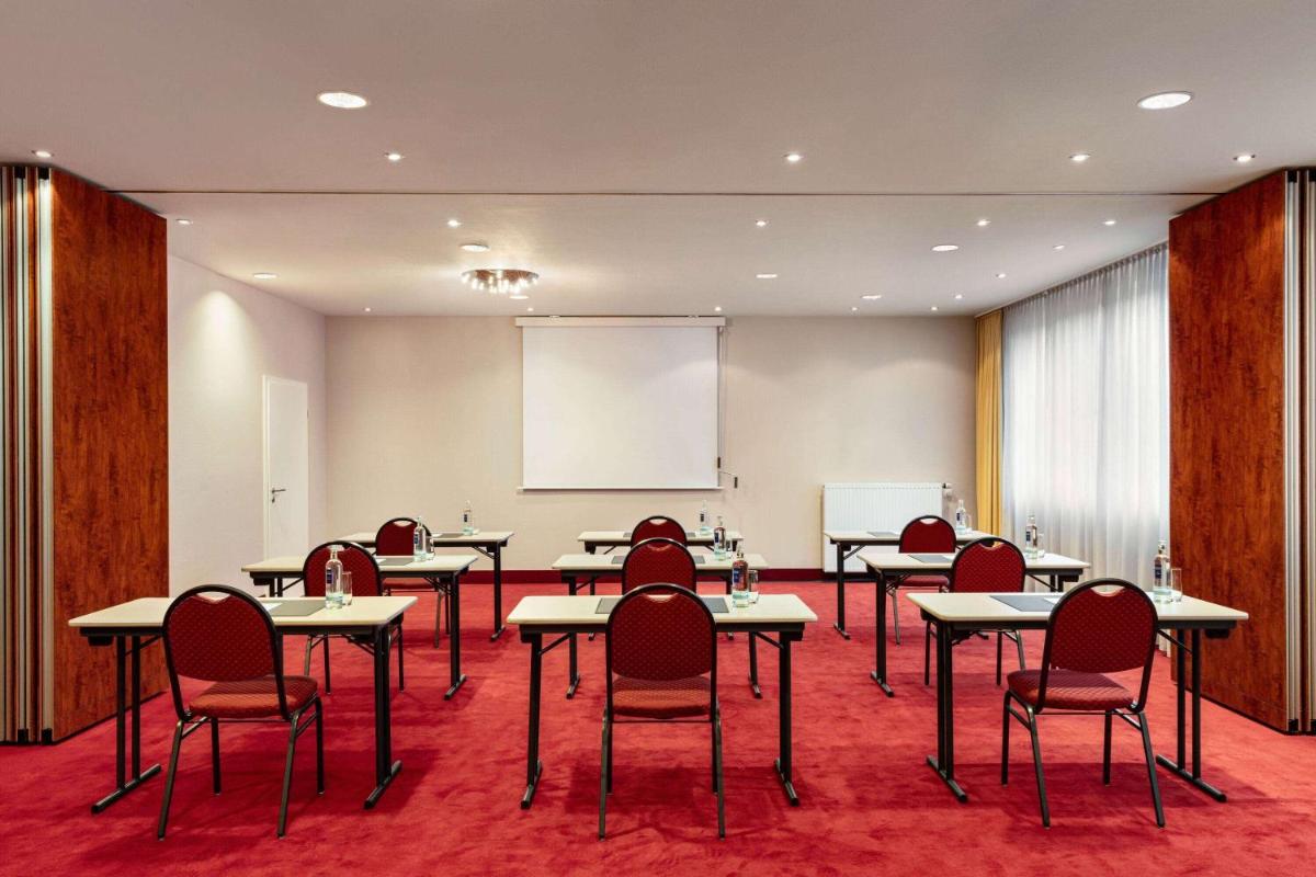 Amedia Frankfurt Russelsheim Trademark Collection by Wyndham - Housity