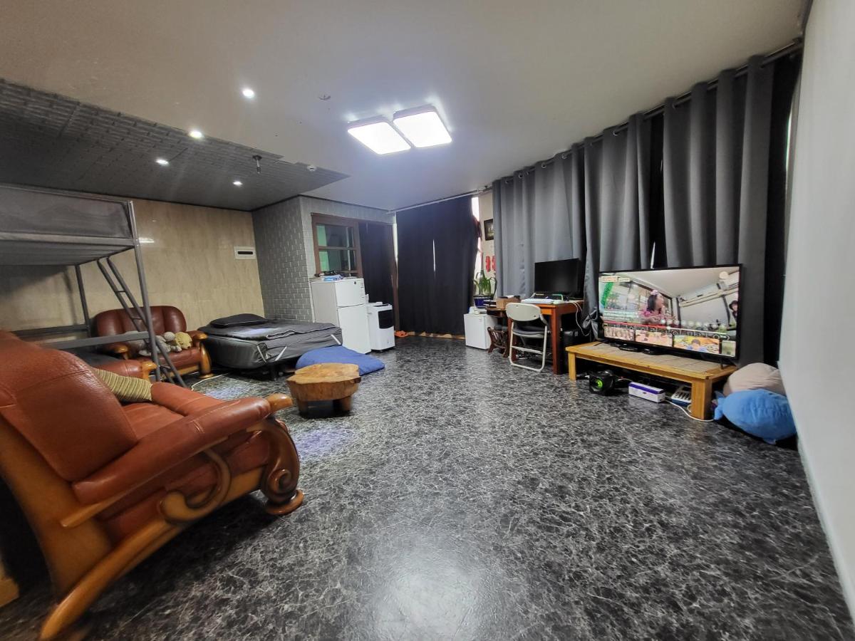 DB House - Hizvo