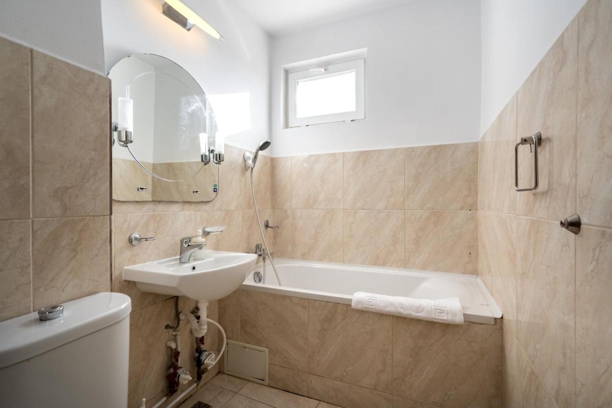 Studio 37 by MRG Apartments - Housity