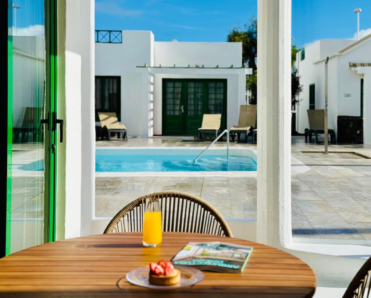 Canaryislandshost l Beach - Housity