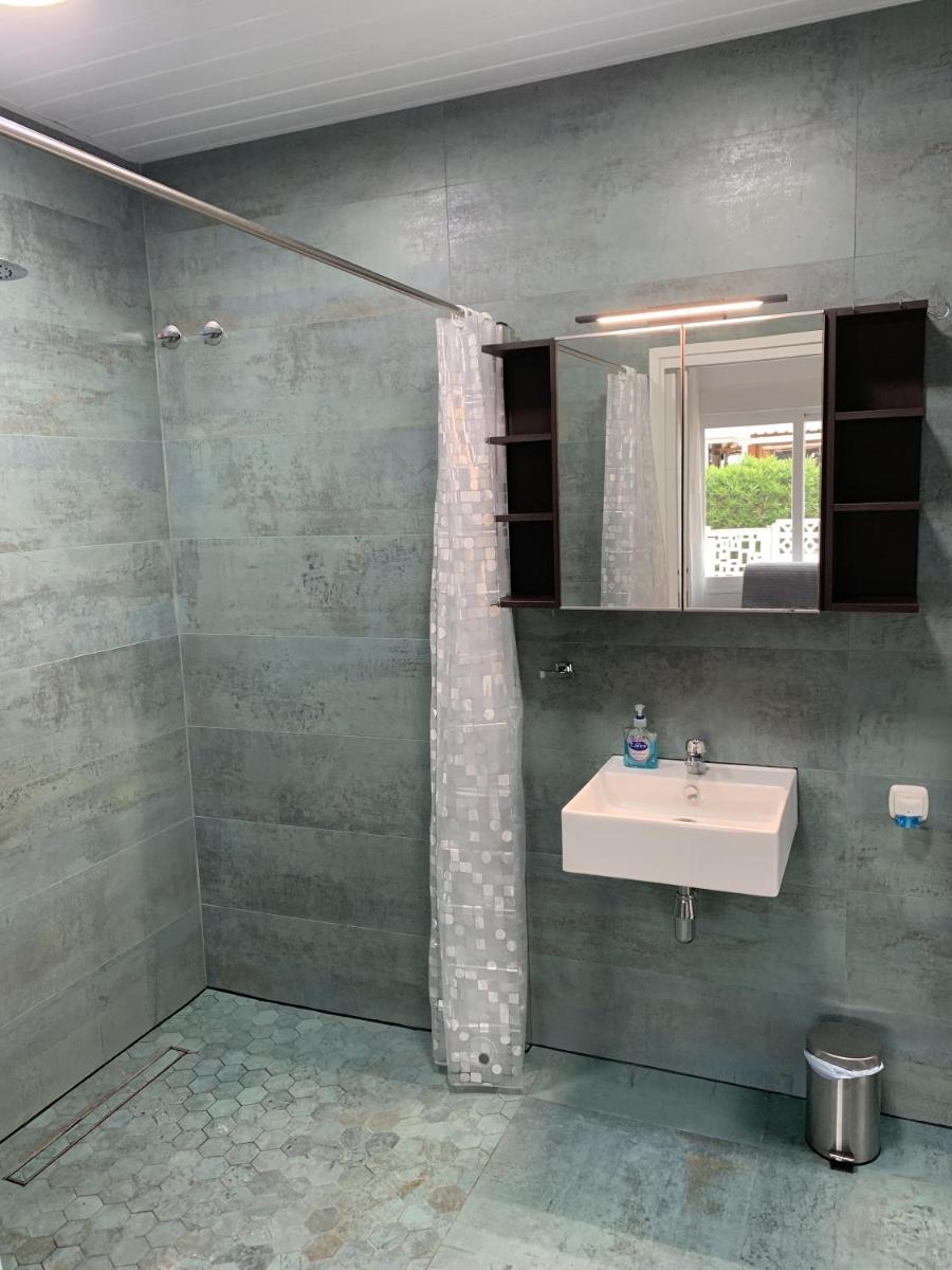 Beach Bungalow - Housity