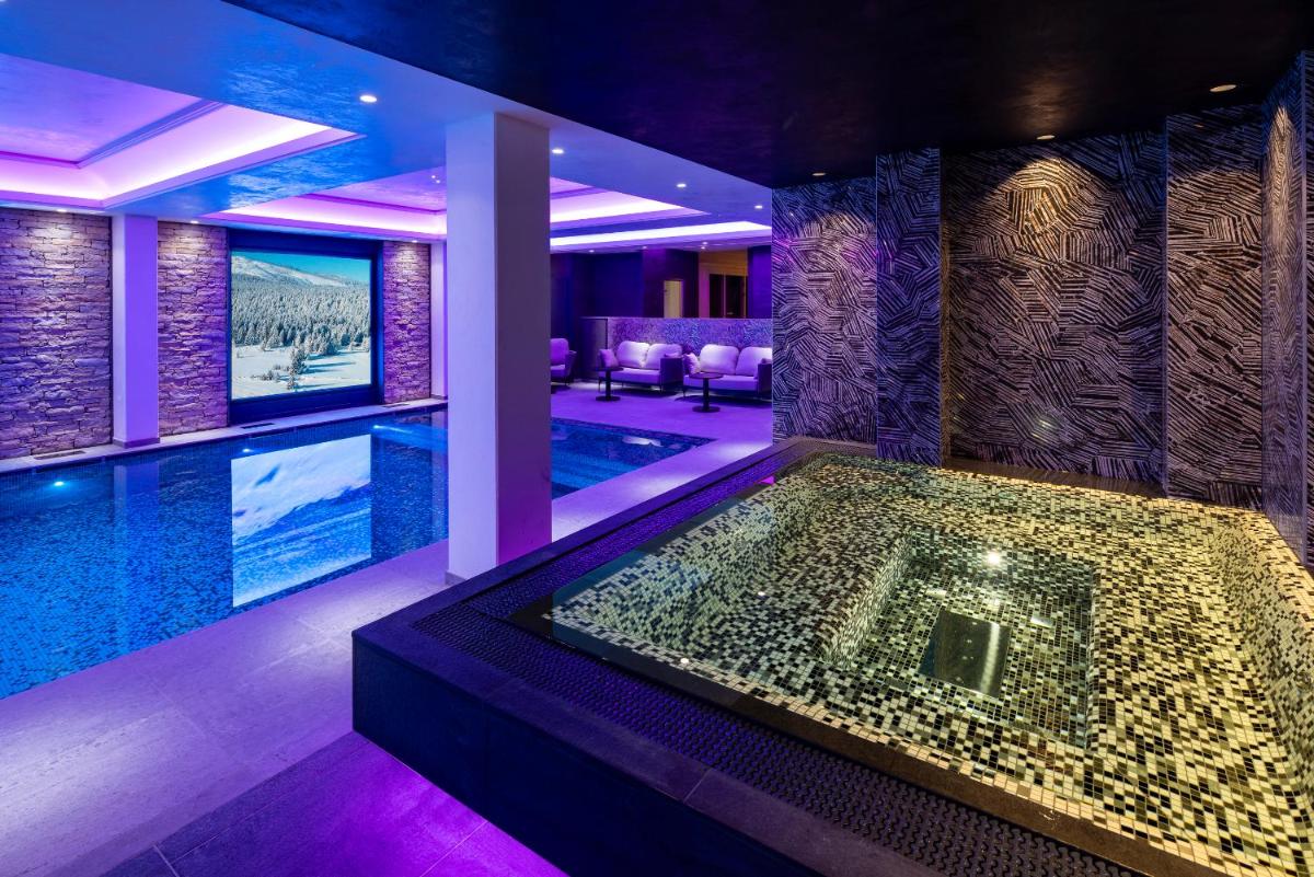 Piscine de l'établissement Le Lana ou située à proximité