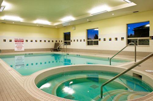 Holiday Inn & Suites Lloydminster, an IHG Hotel - Housity
