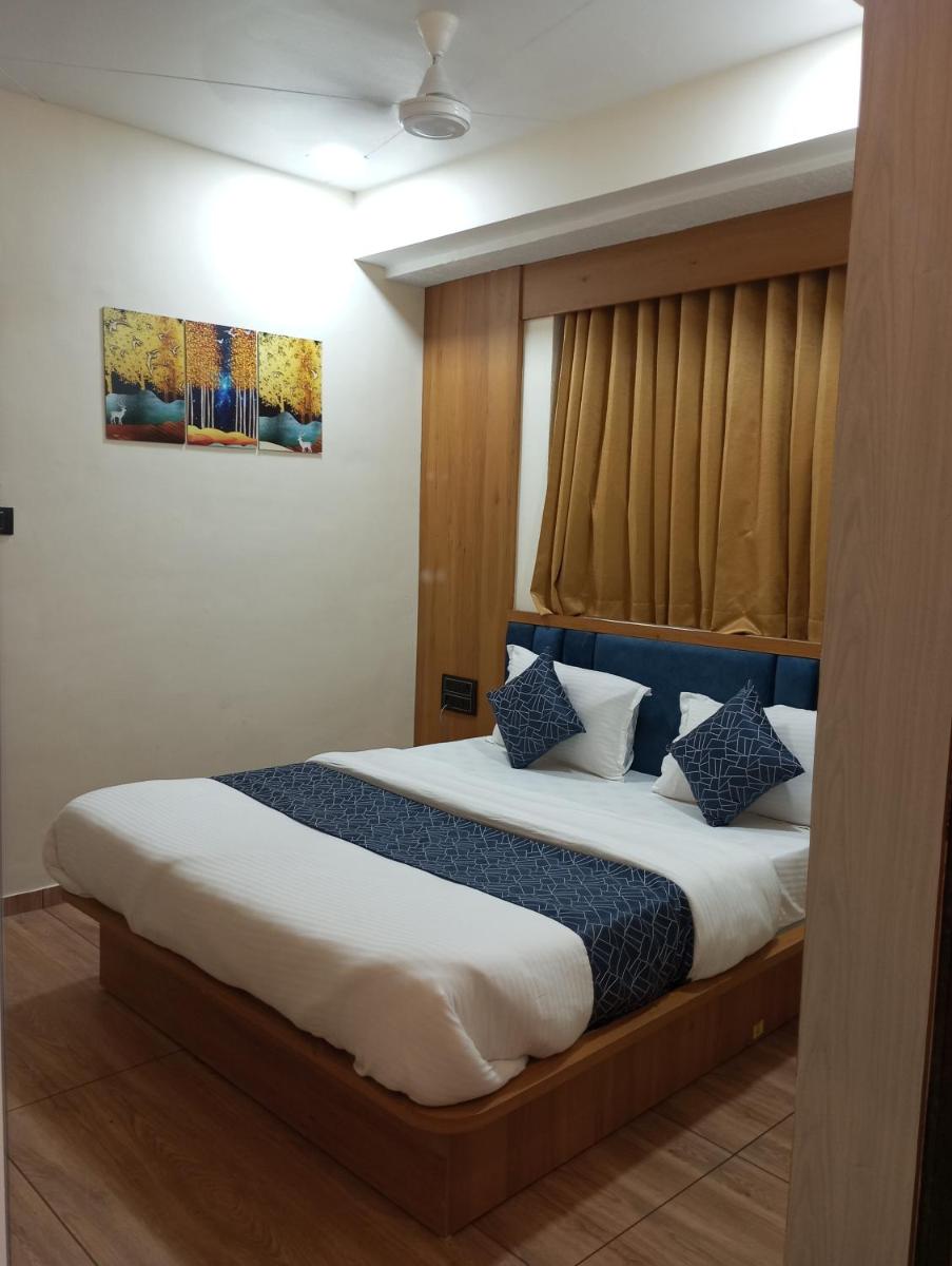 HOTEL R K VILLA - Housity