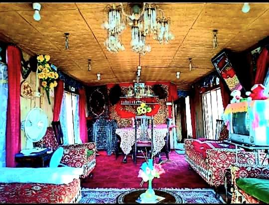 H.B.victoria Garden - Housity