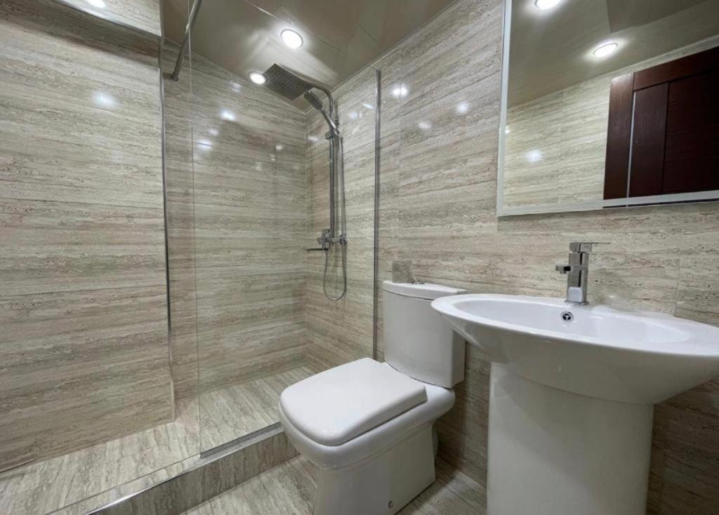 Days Hotel - Housity