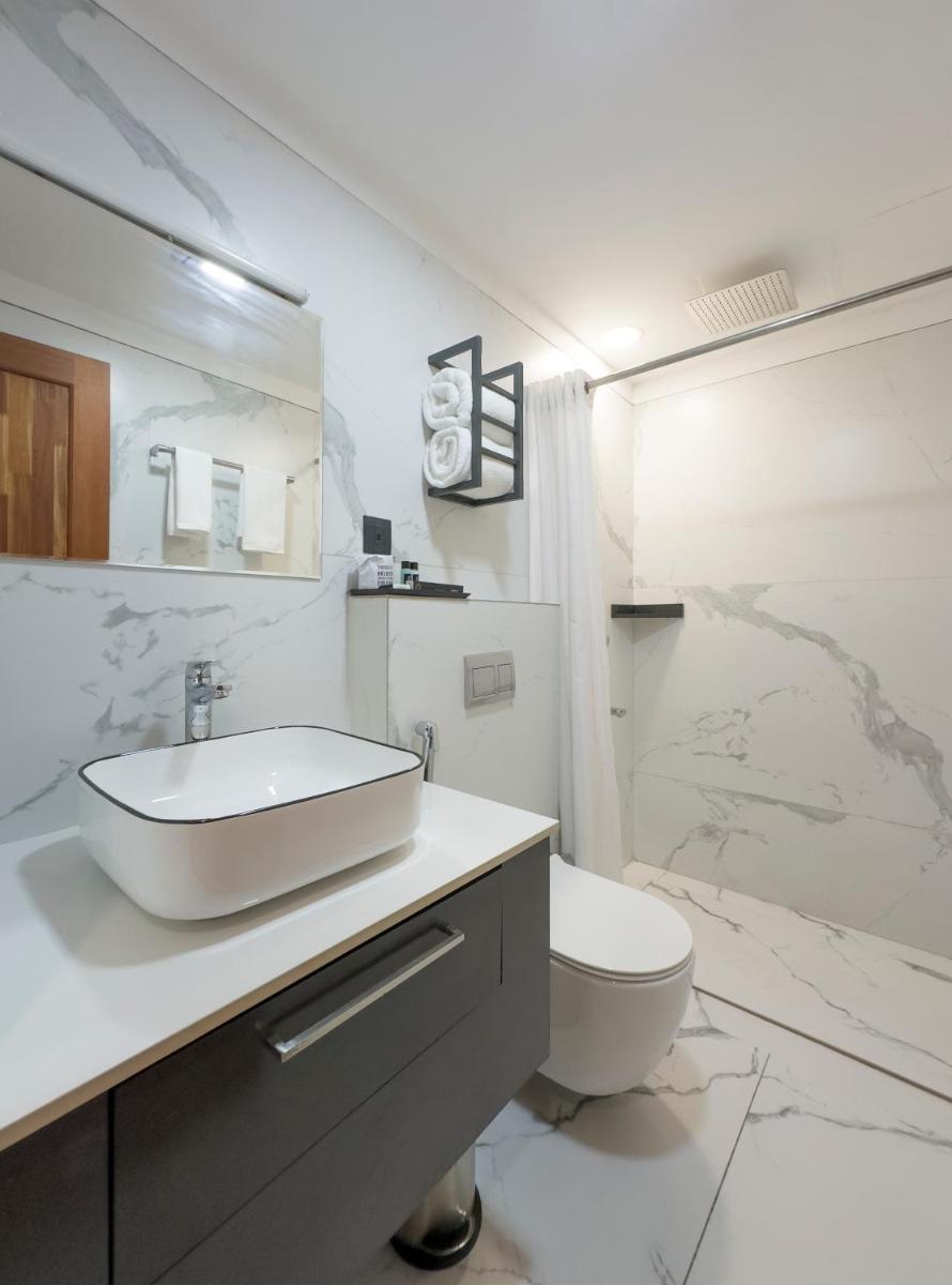 The Habitat Suites - Hizvo