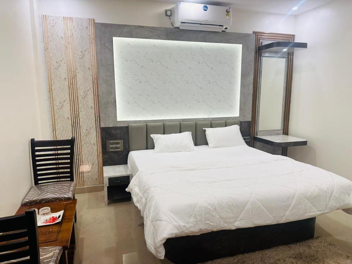 YATRI NIVAS SAGARA ( AC AND NON-AC DELUXE ROOMS) - Housity