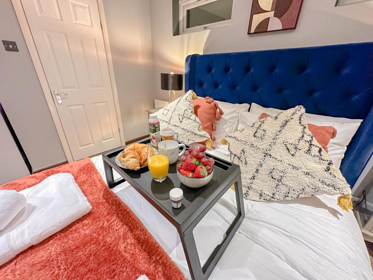 Stunning Studio Garden House - Free Wifi & Parking - Housity