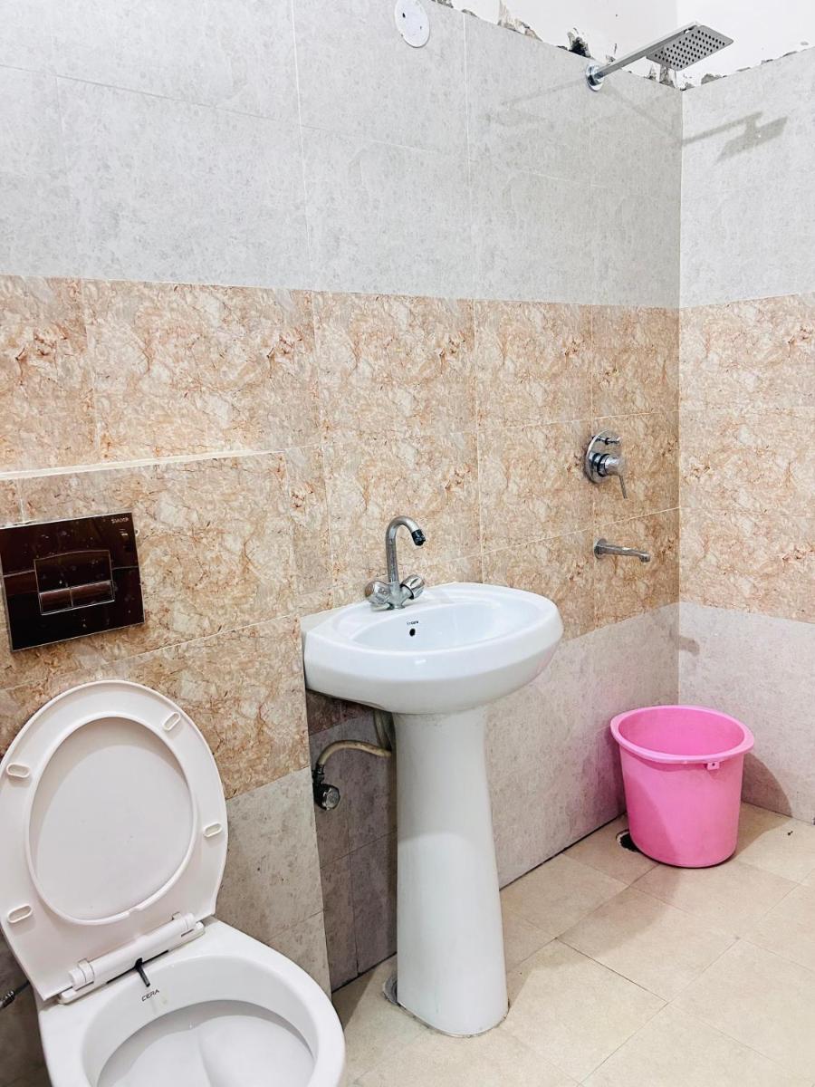 Sunrise hotel - Housity