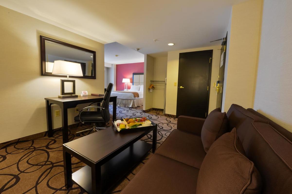 Holiday Inn Montreal Centre Ville Downtown, an IHG Hotel - Housity