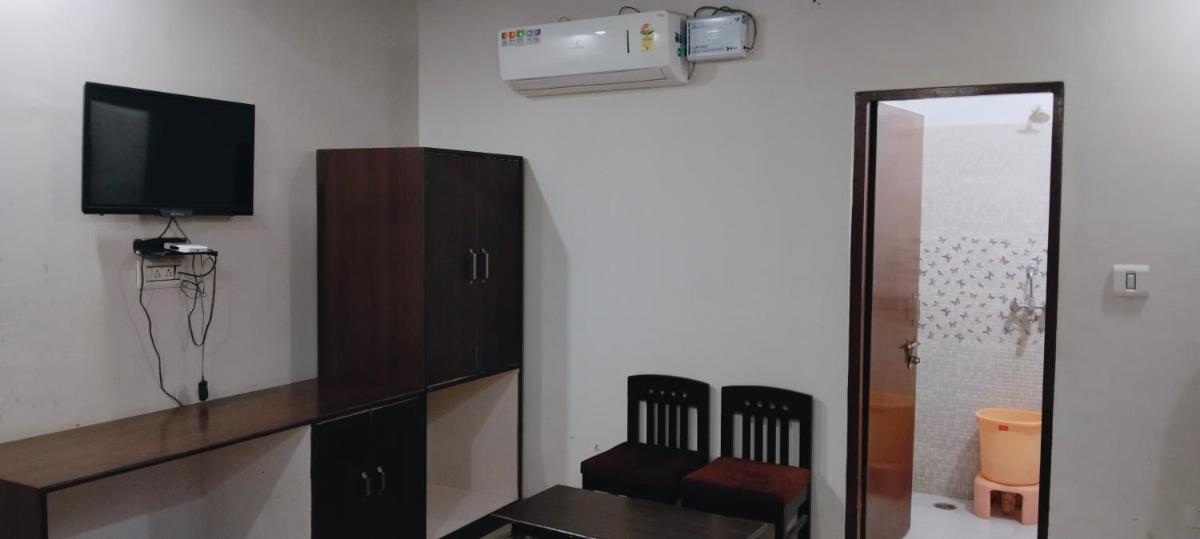 Tiger Guest House & Restaurant - Housity