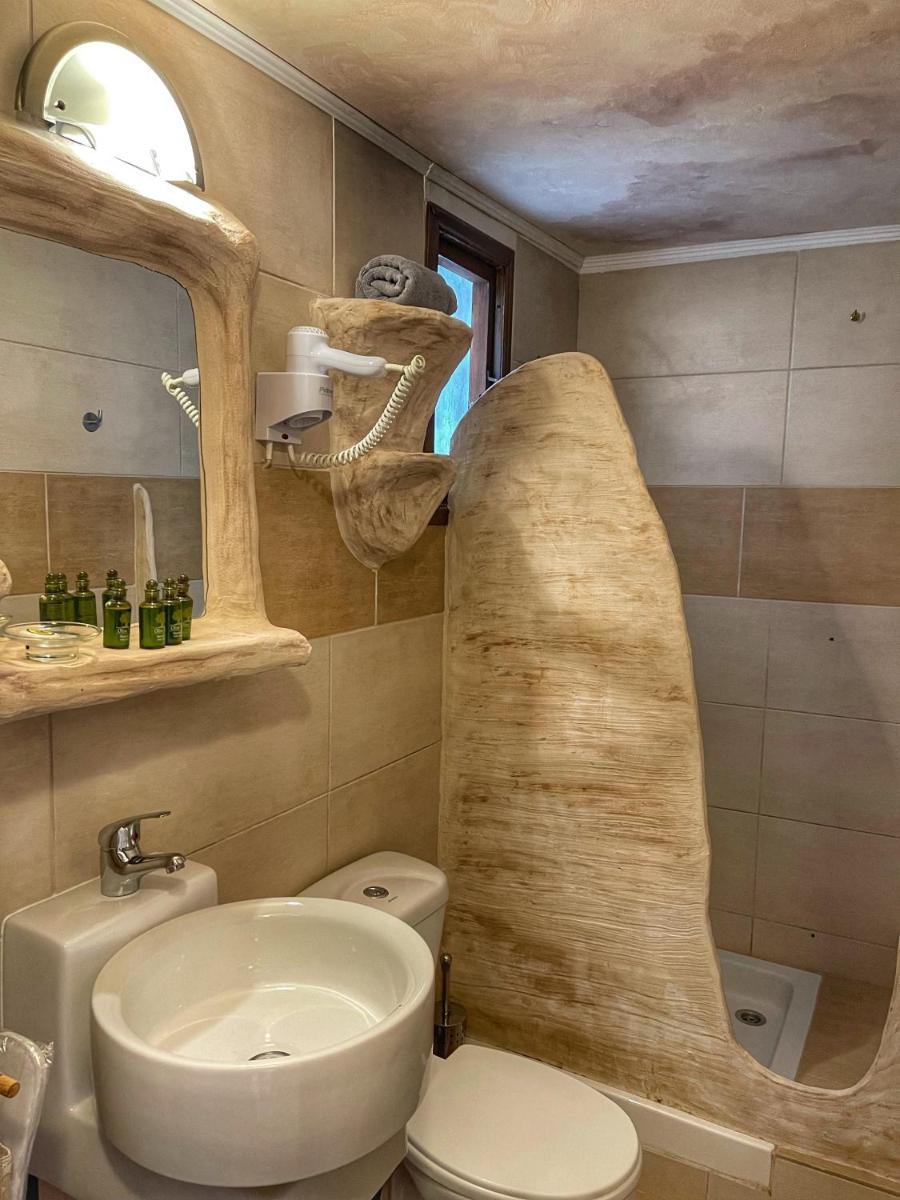 Anilia Guesthouse - Housity