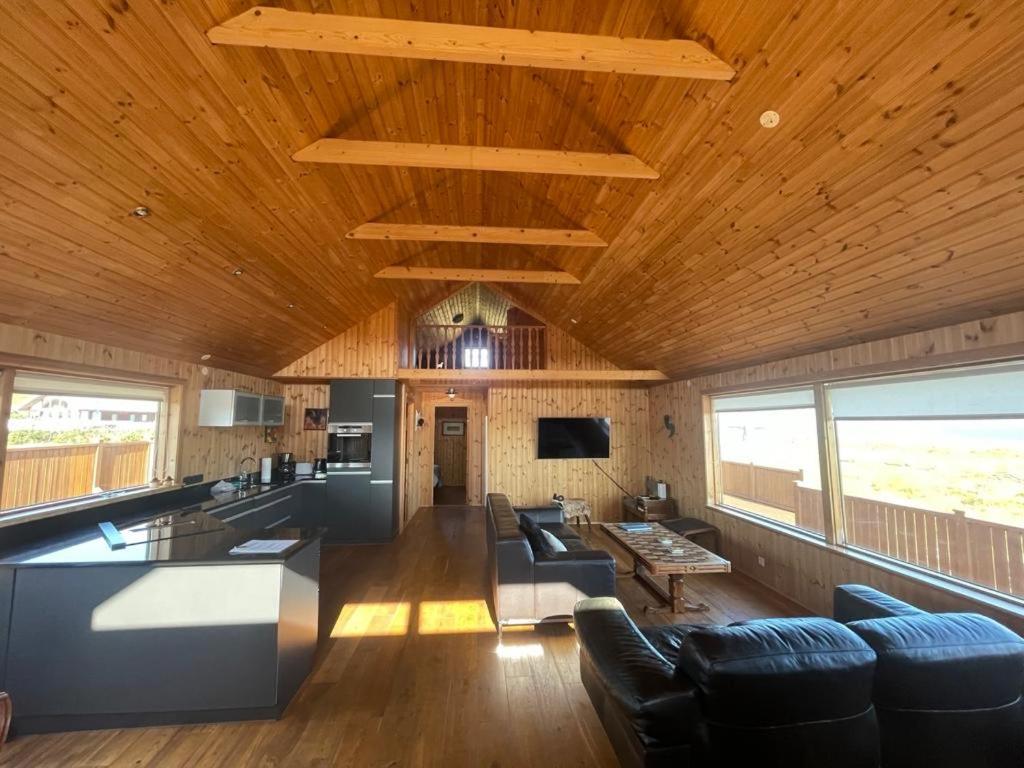 Glass House with Private River & 360° Views - Housity