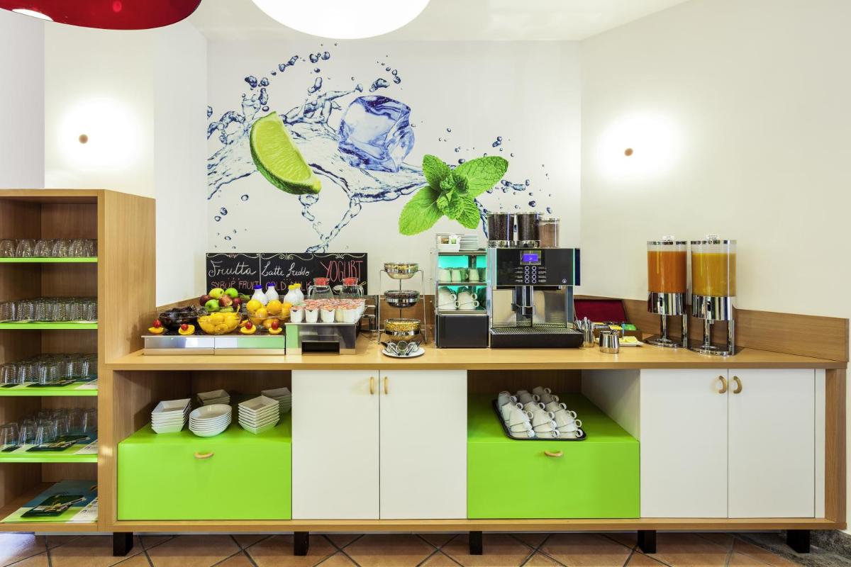 Ibis Styles Napoli Garibaldi - Housity