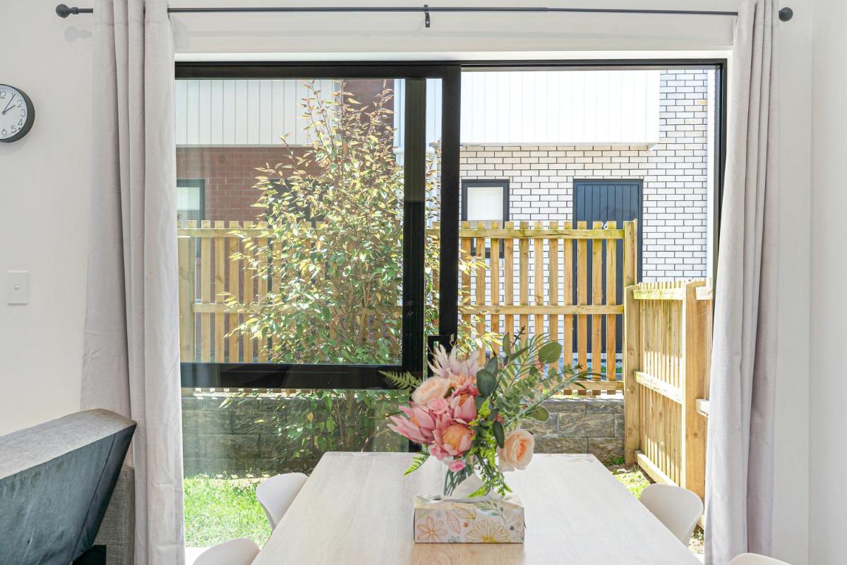 Cozy Brand New Townhouse 15 - Housity