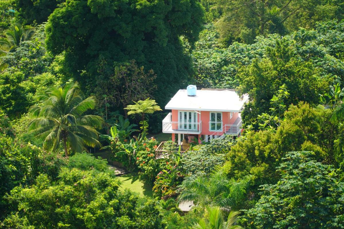 El Yunque Waterfalls Romantic Stay at Casa Parcha - Housity