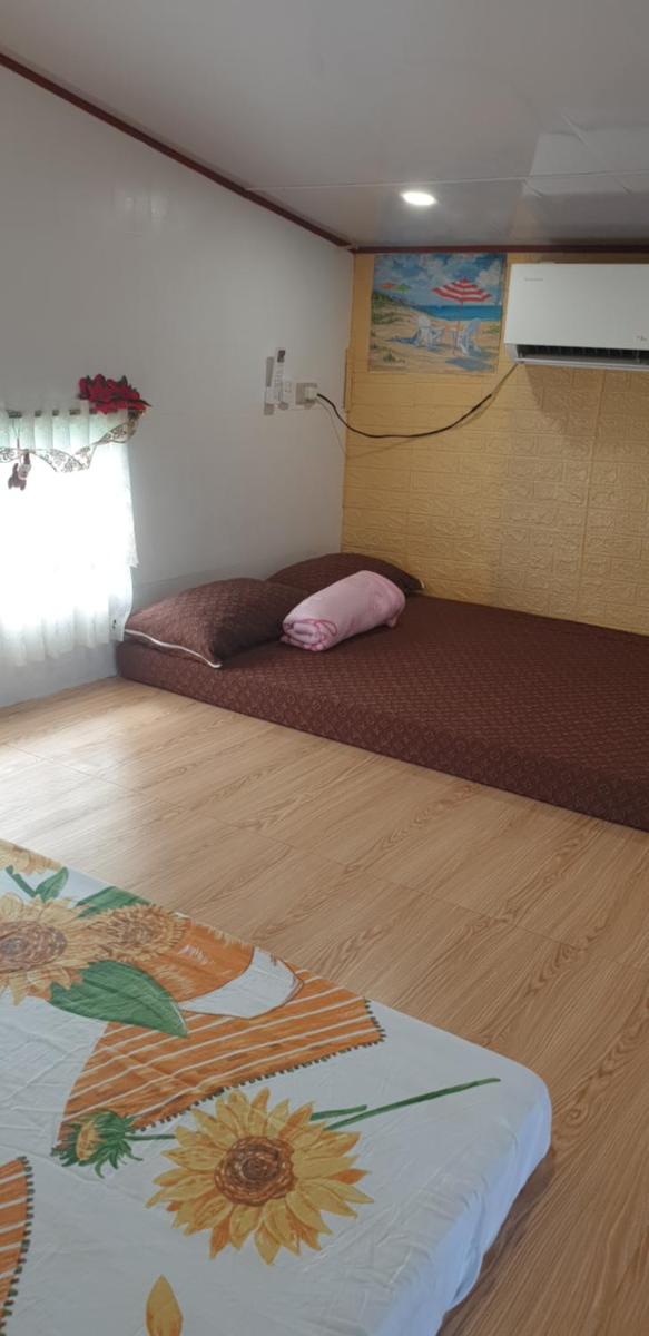 Daet Transient Tiny House staycation 2-6px - Housity