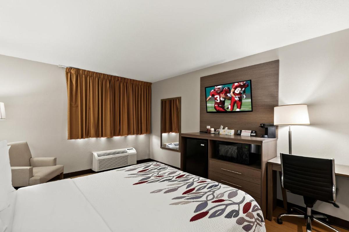 Red Roof Inn Martinsburg - Housity