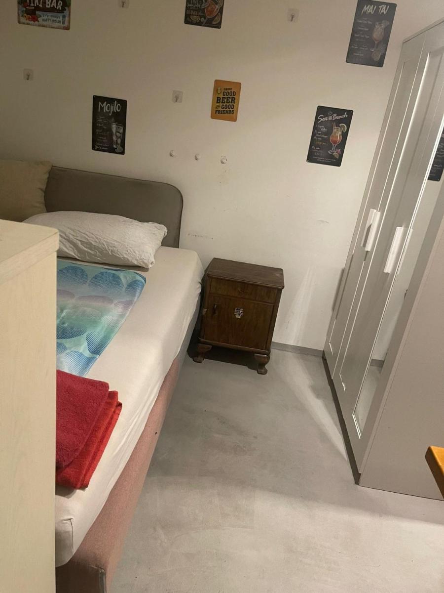 Smart Stay Budget Room - Housity