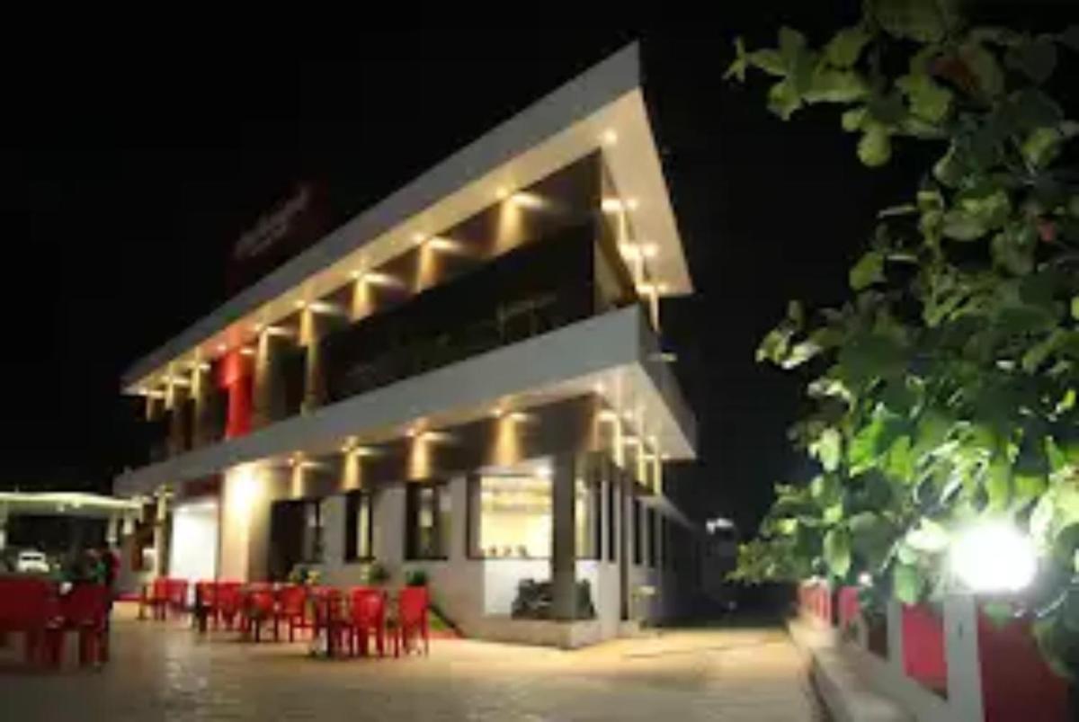 Hotel Vijay Laxmi , Khamgaon - Housity