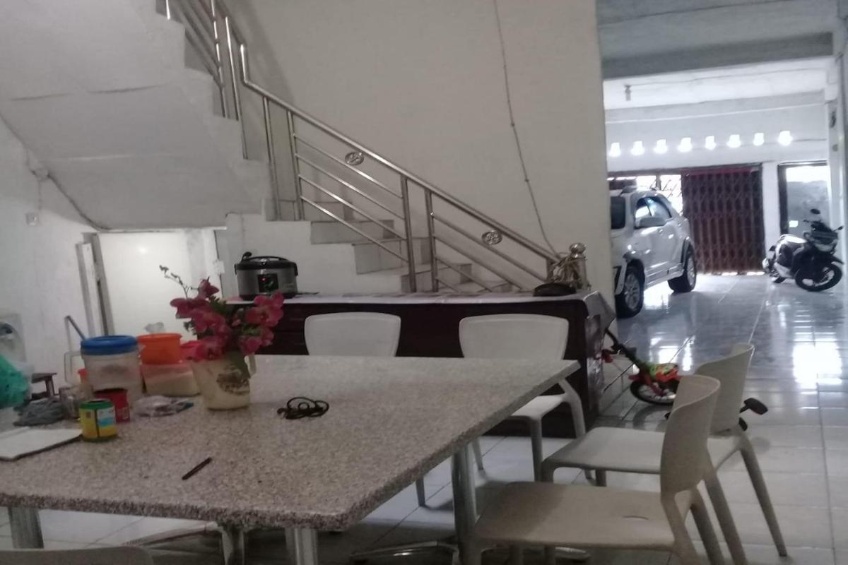SPOT ON 93460 Lewi Family Guest House - Housity