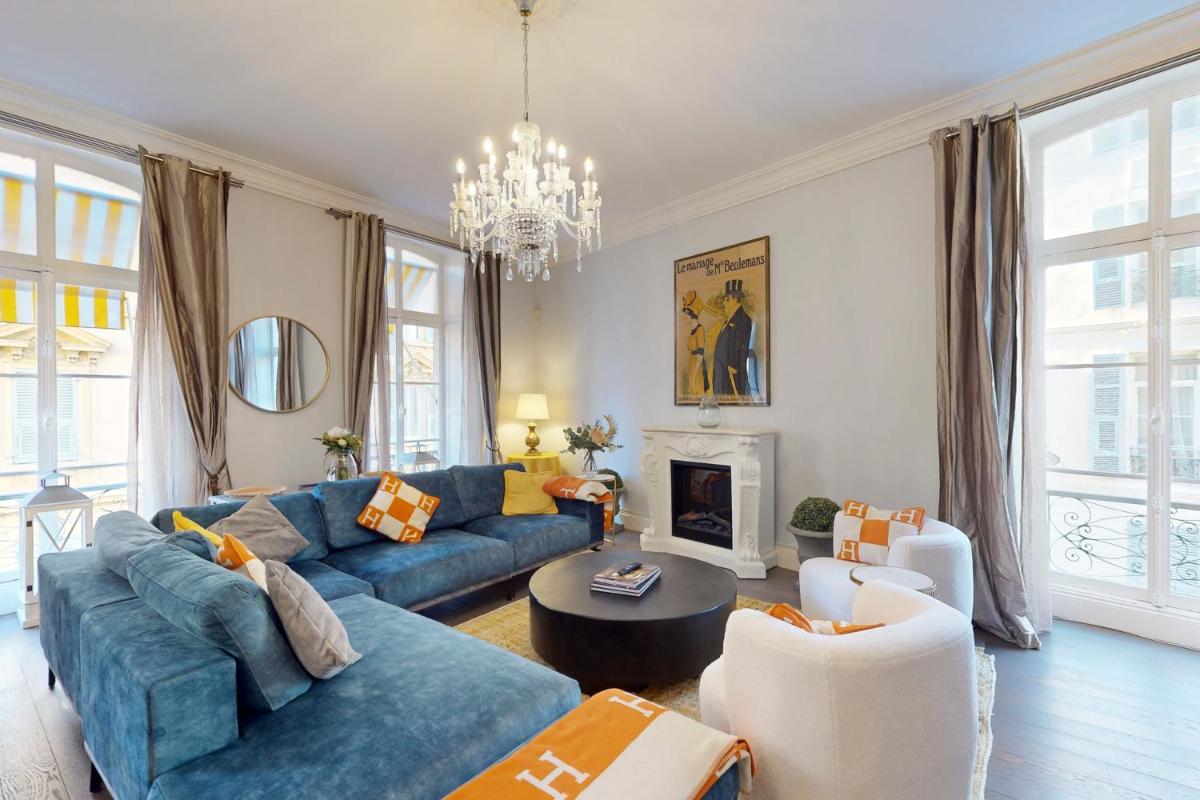 Silver Suite Five Stars Holiday House - Housity