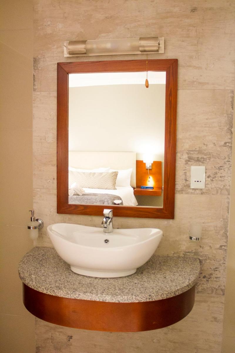 Hotel Destiny - Housity