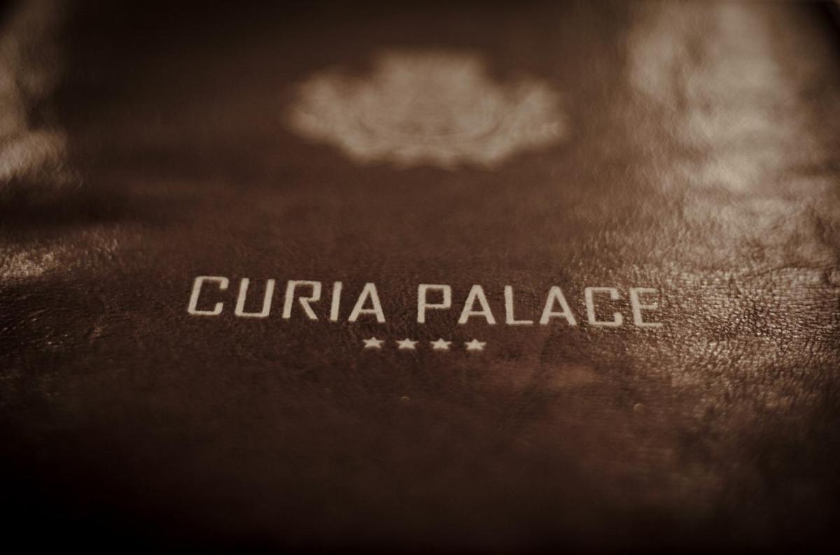 Um certificado, prémio, placa ou documento mostrado em Curia Palace Hotel & Spa
