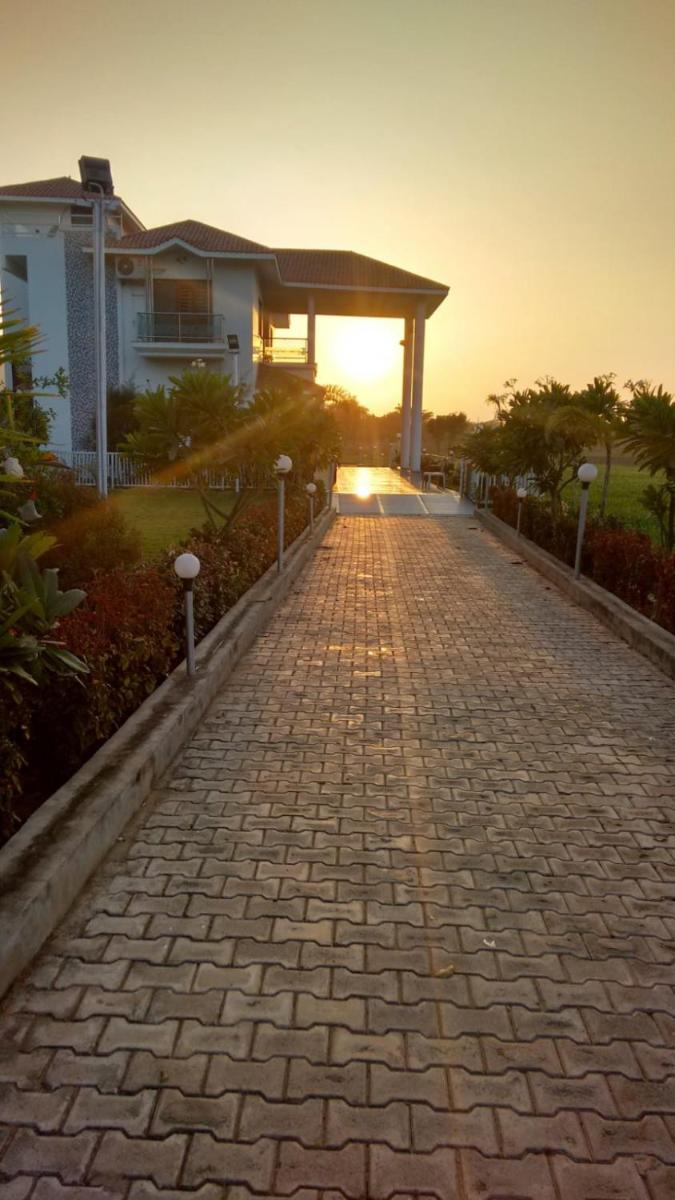 Bhagrecha Farms - A memorable Farm Stay - Housity