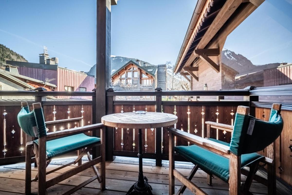 Vue générale sur la montagne ou vue sur la montagne depuis l'hôtel