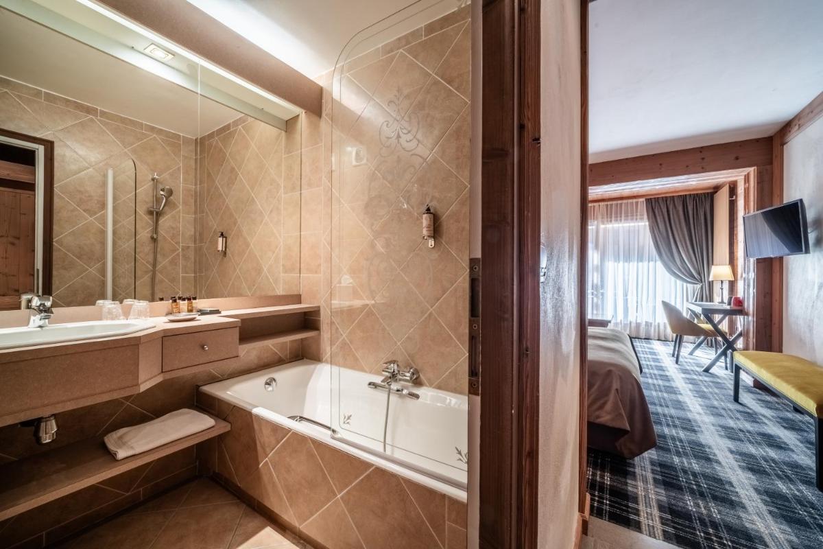Salle de bains dans l'établissement Hotel Le Samoyede