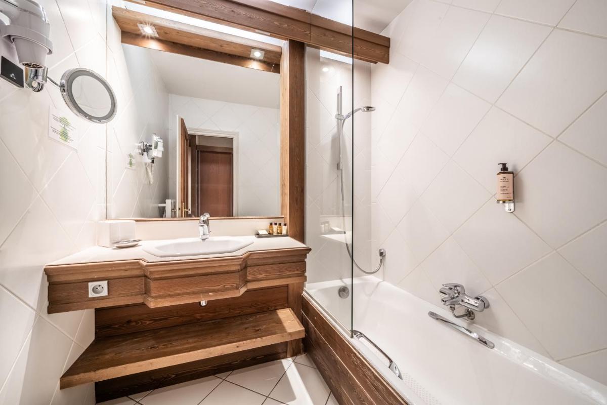 Salle de bains dans l'établissement Hotel Le Samoyede