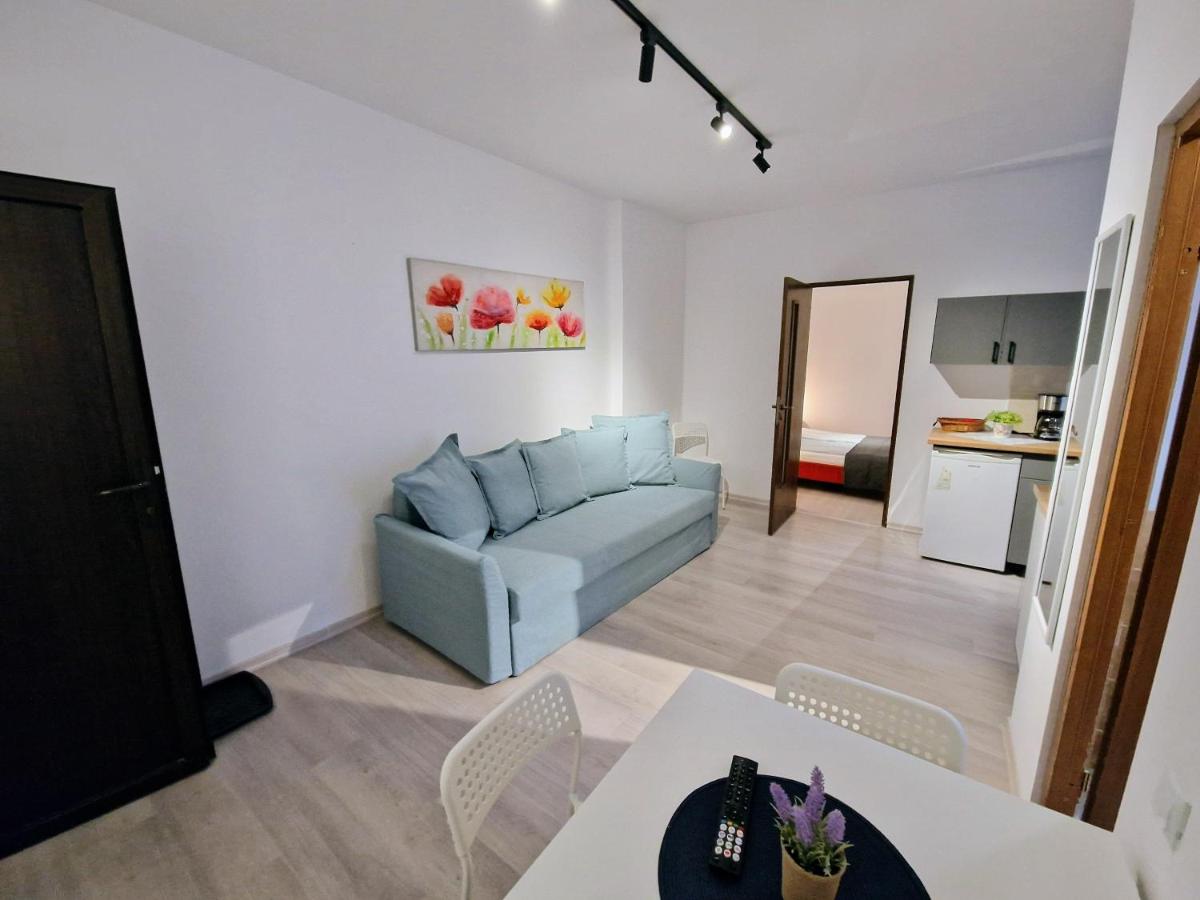 Suitetrails - Main Square Apartments & More