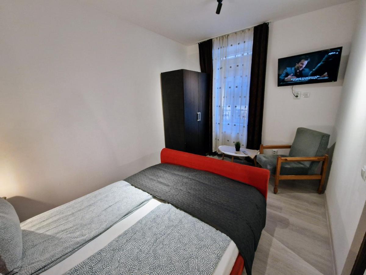 Main Square Apartments & More - Housity