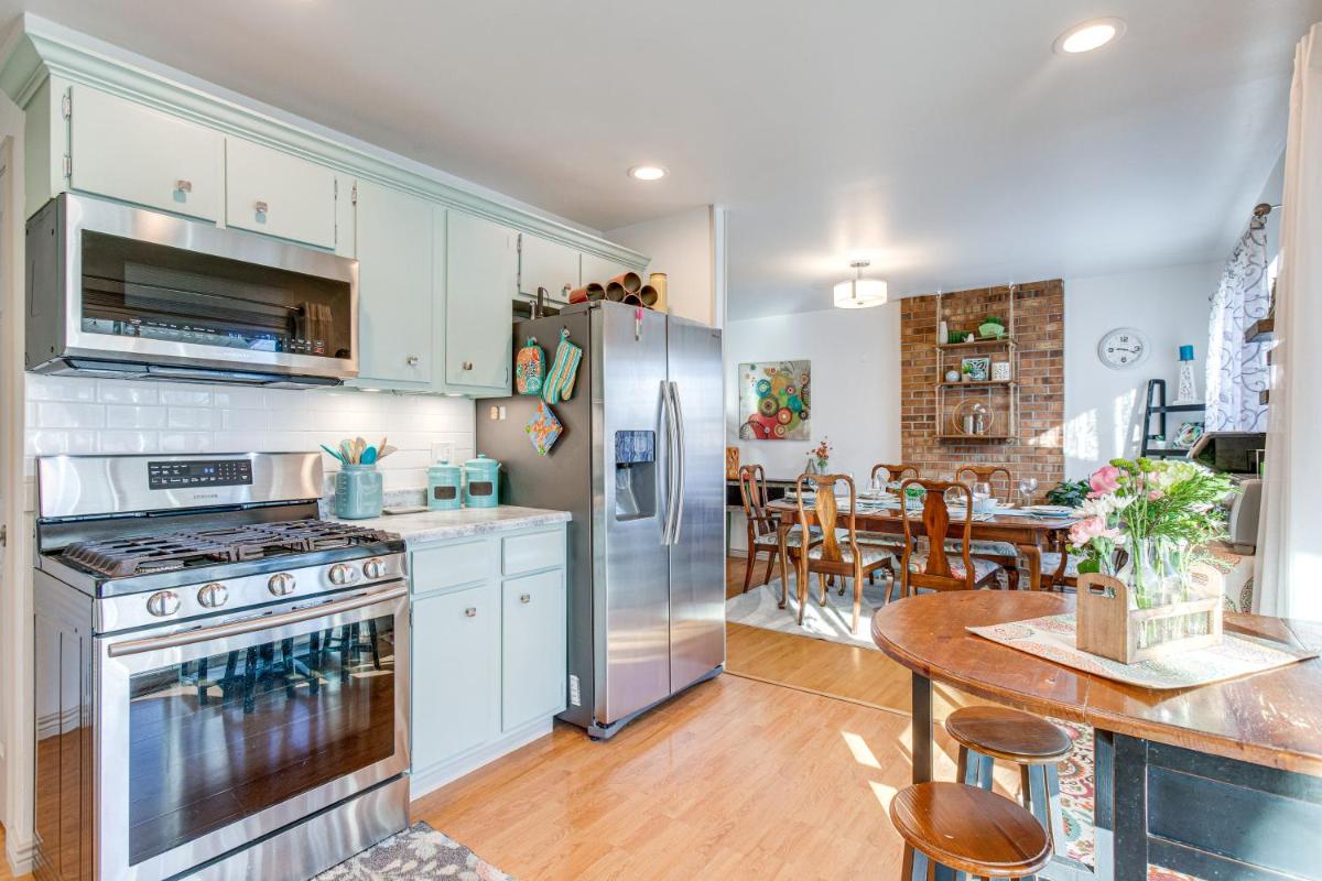 10 Mi to Dtwn Denver Lakewood Home with Patio - Housity