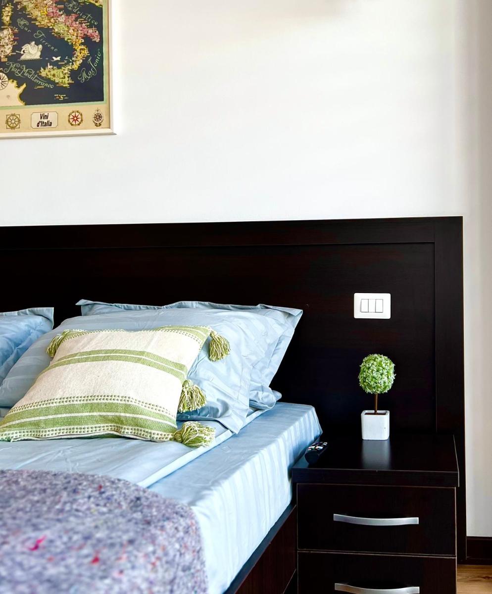 4 Room Rental Unit - Housity
