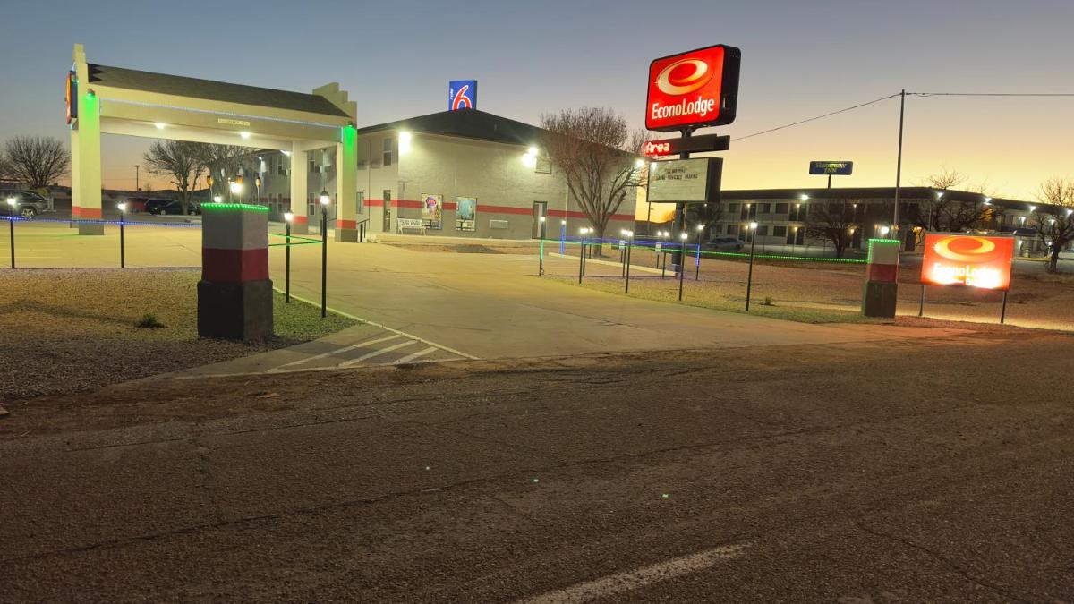 Econo Lodge Tucumcari Route 66 - Housity