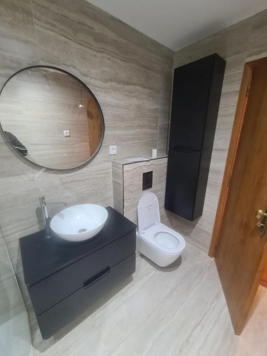 Deluxe Apart - Housity