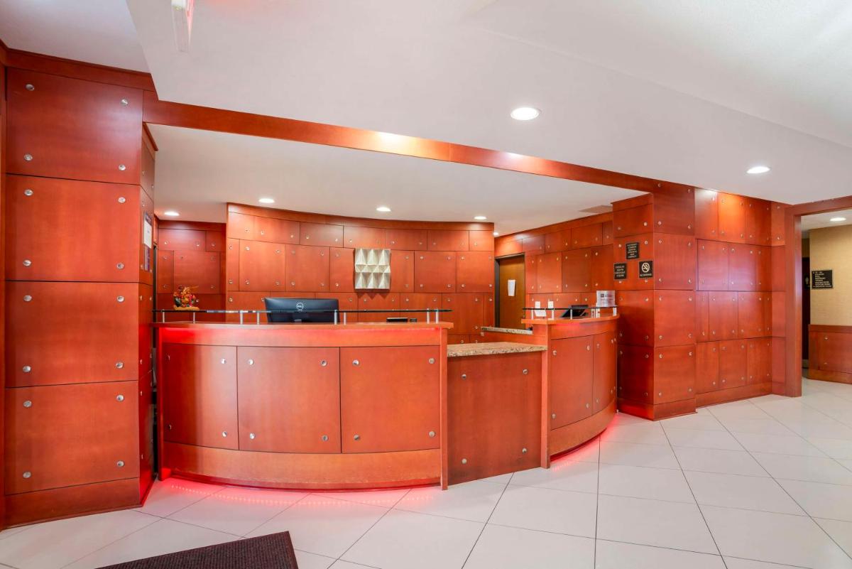 Best Western Plus Flowood Inn & Suites - Housity