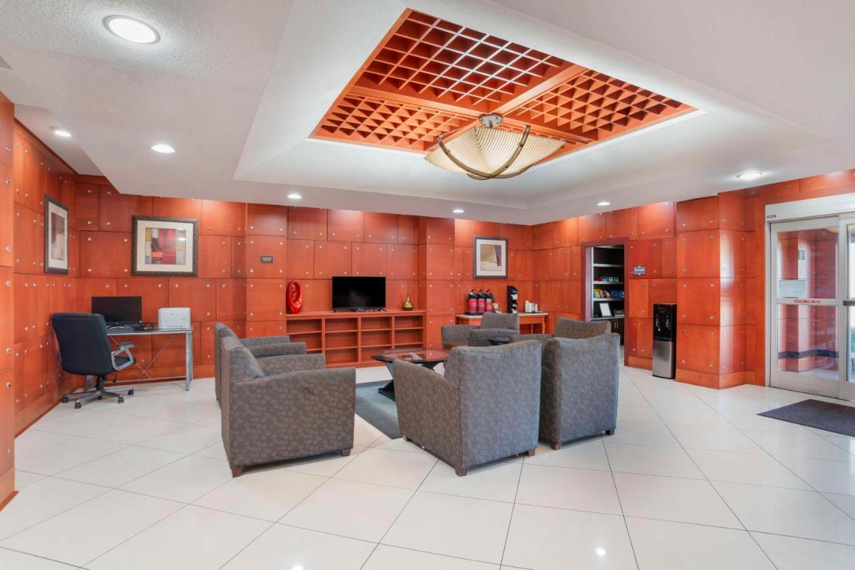 Best Western Plus Flowood Inn & Suites - Housity