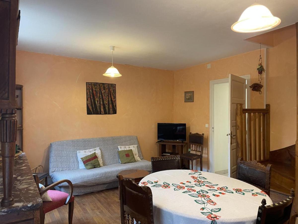 Gîte Familial et Confortable avec Jardin, Cheminée et Proximité Nature - Animaux Acceptés - FR-1-489-41 - Housity