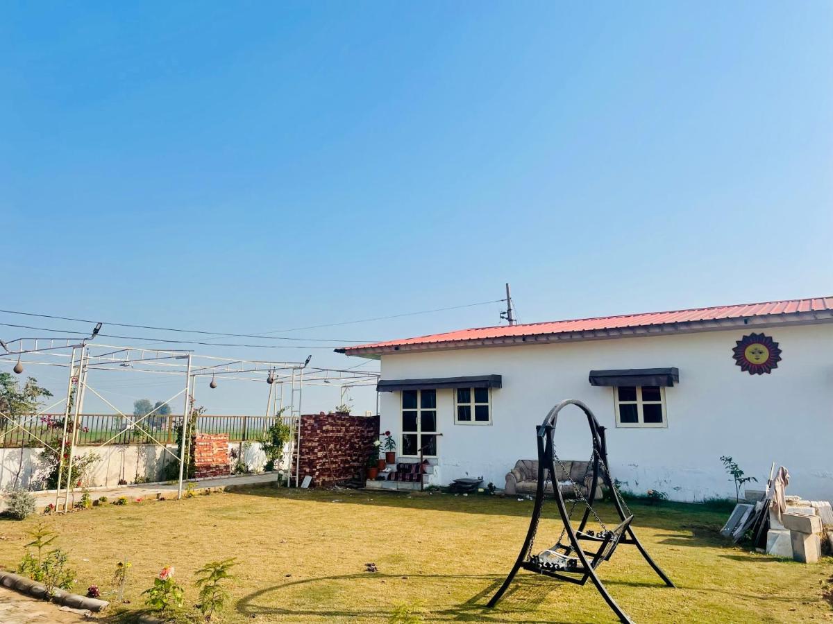 Thakral Farmhouse - Housity
