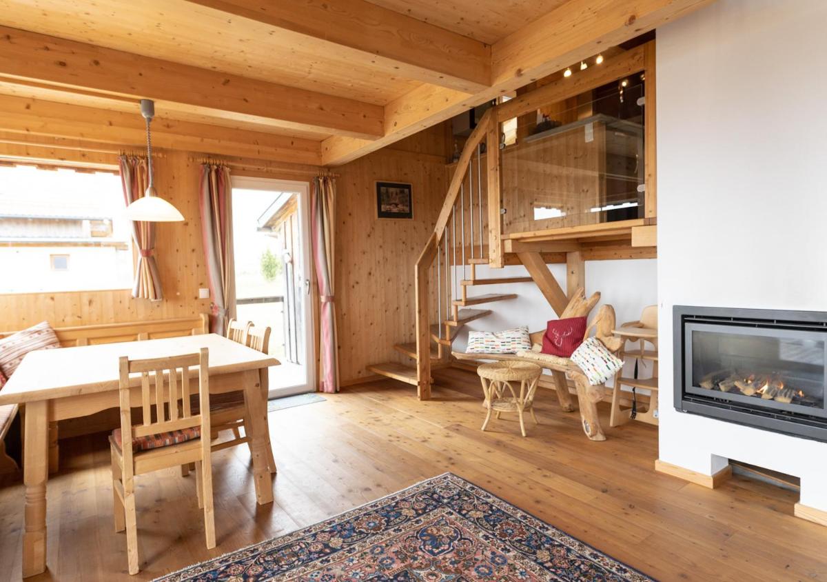 1A Chalet '4 Jahreszeiten' Ski fahren und Jacuzzi mit Aussicht! - Housity