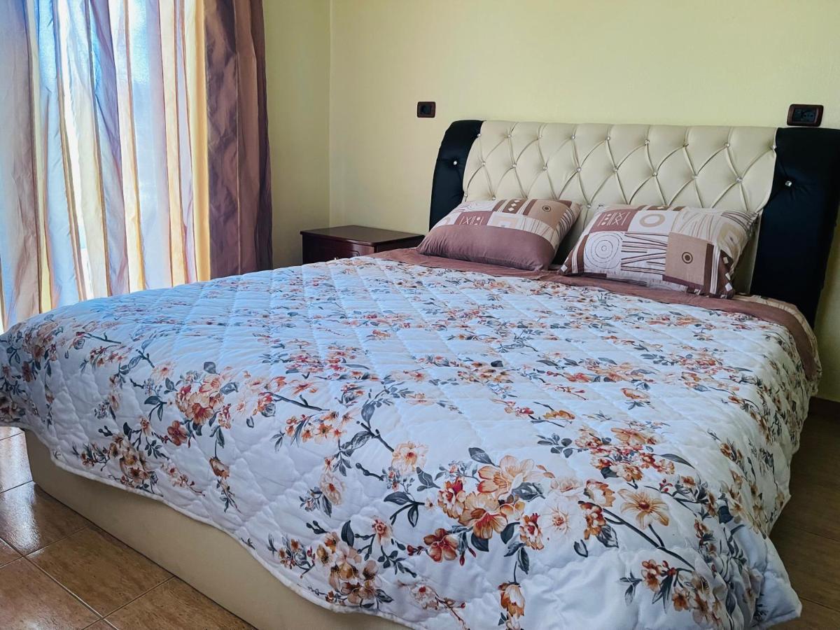 Hotel Paradise - Housity