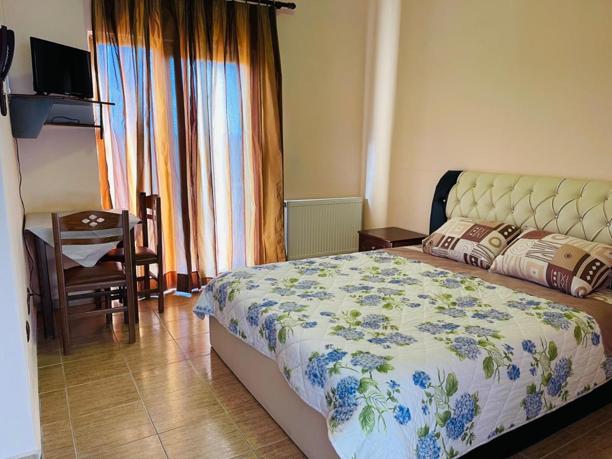 Hotel Paradise - Housity