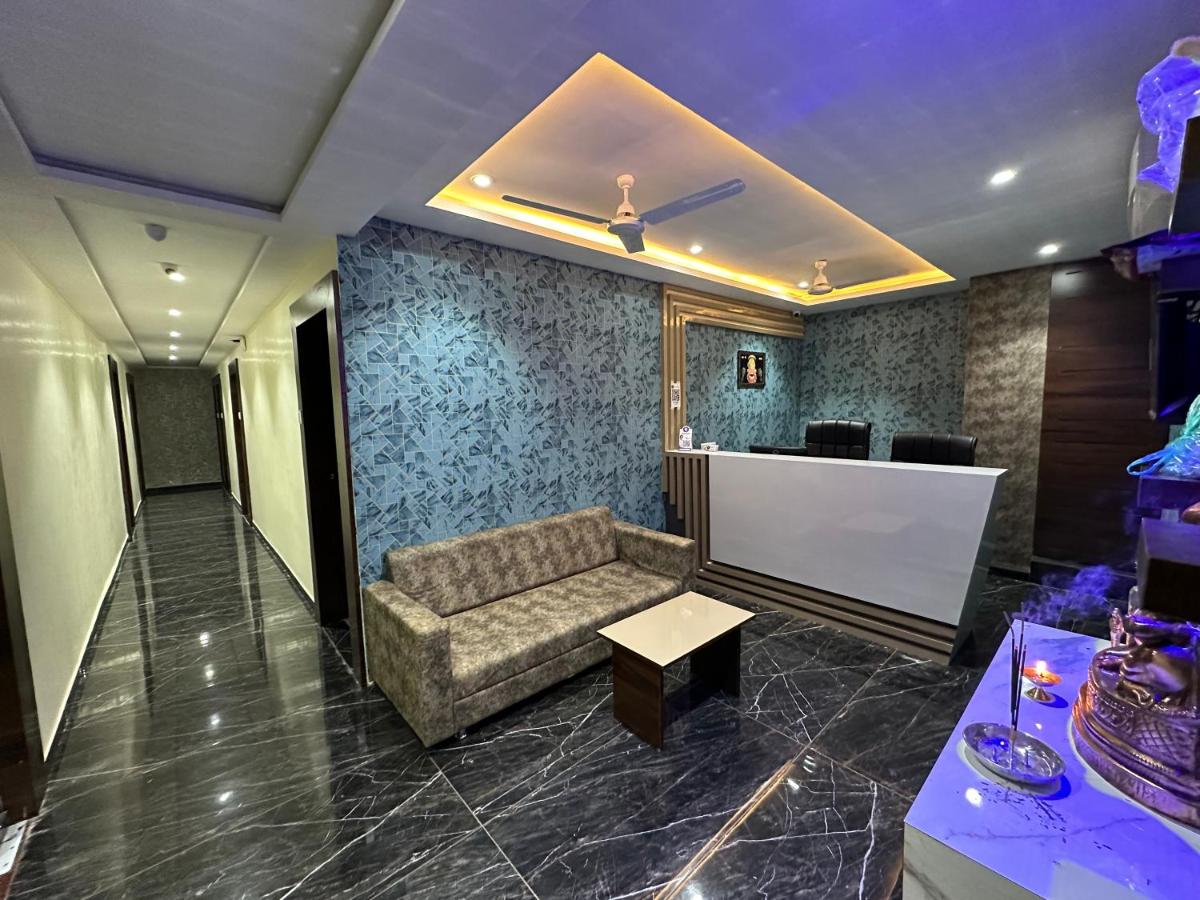 HOTEL GOLDEN VIEW - Housity